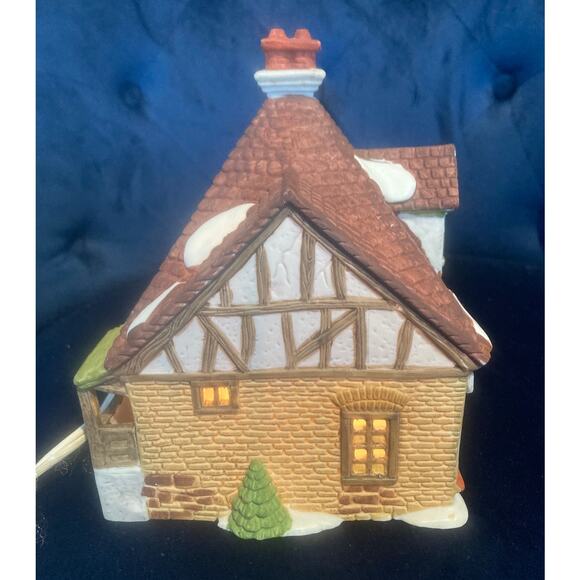 Department 56 Thomas Kersey Coffee House without the original box. - Picture 5 of 7